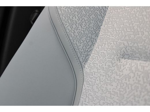 Volvo  EX30 Twin Performance 428PK Ultra 69kWh | 20'' Velgen | Getint Glas | Stoelverw | Panoramadak ActivLease financial lease