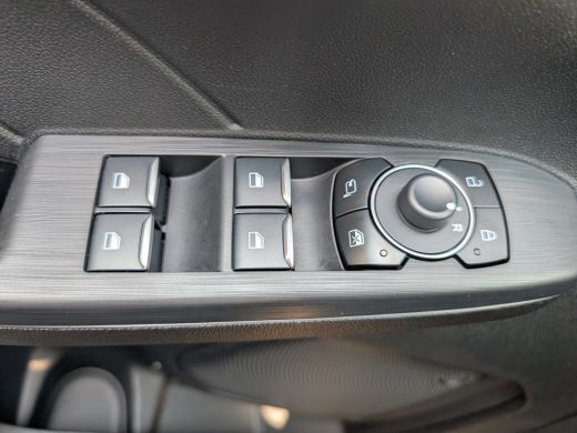 Ford Kuga 2.5 PHEV 243pk Titanium | Camera | Adap. Cruise | Keyless | Carplay | Navi | Panoramadak | 19"LMV | ActivLease financial lease