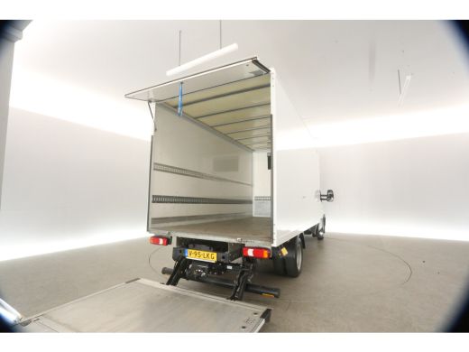 Iveco Daily 35C16H 2.3 410 157PK Dubbellucht 3500kg Trekgew. Laadklep Bakwagen Laadbak Airco 3 Persoons Trekhaak ActivLease financial lease
