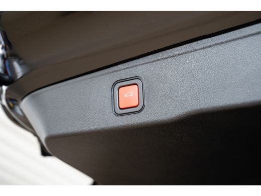 Jeep Avenger Summit 54 kWh | Infotainment Pakket | Winterpakket | Warmtepomp | Camera | Navigatie | 18 Inch Li... ActivLease financial lease