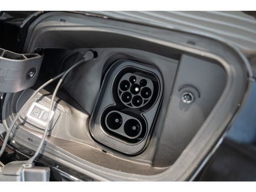 Jeep Avenger Summit 54 kWh | Infotainment Pakket | Winterpakket | Warmtepomp | Camera | Navigatie | 18 Inch Li... ActivLease financial lease