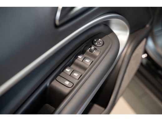 Jeep Avenger Summit 54 kWh | Infotainment Pakket | Winterpakket | Warmtepomp | Camera | Navigatie | 18 Inch Li... ActivLease financial lease