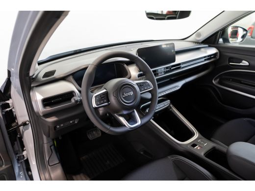 Jeep Avenger Summit 54 kWh | Infotainment Pakket | Winterpakket | Warmtepomp | Camera | Navigatie | 18 Inch Li... ActivLease financial lease