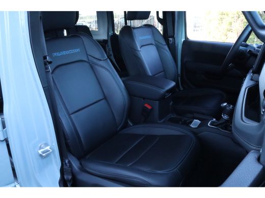 Jeep Wrangler Unlimited 4xe 380 Rubicon | MY 2025 | Skyview | 22 Inch | Elektr. sidestep | Uitlaatsysteem BRUTE... ActivLease financial lease
