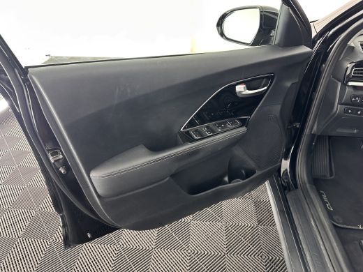 Kia e-Niro DynamicLine 64 kWh [ 3-Fase ] (INCL.BTW)  Aut. *LEATHER-MICROFIBRE | NAVI-FULLMAP | AMBIENT-LIGHT... ActivLease financial lease