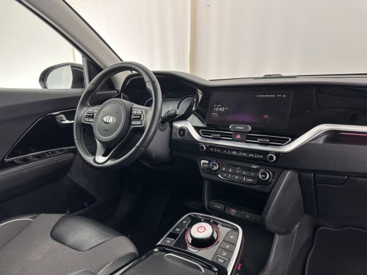 Kia e-Niro DynamicLine 64 kWh [ 3-Fase ] (INCL.BTW)  Aut. *LEATHER-MICROFIBRE | NAVI-FULLMAP | AMBIENT-LIGHT... ActivLease financial lease