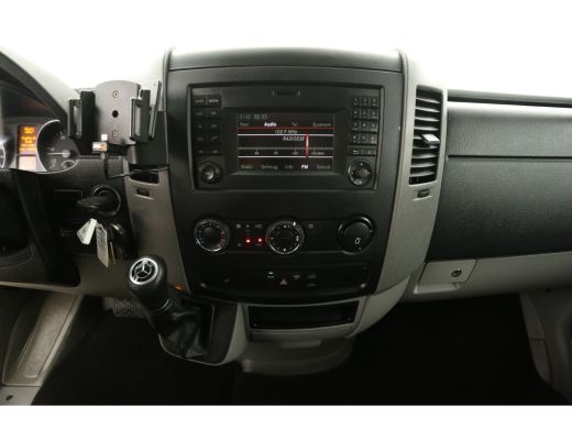 Mercedes-Benz Sprinter 319 3.0 CDI V6 L2H2 191PK Automaat 3500KG Trekgew. Trekhaak Airco Camera Cruise Navigatie ActivLease financial lease