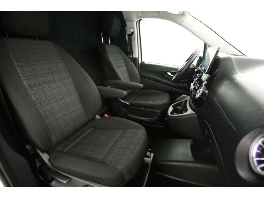 Mercedes-Benz Vito 114 CDI Lang Automaat Camera Carplay LED Leder Airco Cruise Trekhaak PDC 19"LMV ActivLease financial lease