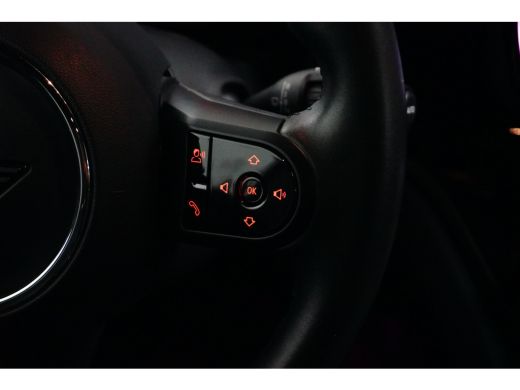 Mini Countryman 2.0 Cooper S E ALL4 Chili | Achterbank in delen neerklapbaar | Achteruitrijcamera | Afwijkende da... ActivLease financial lease
