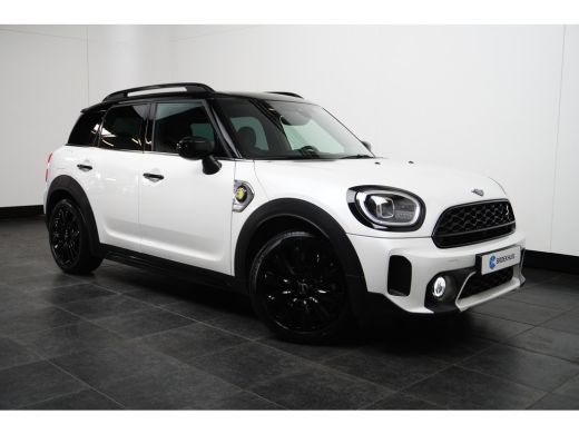 Mini Countryman 2.0 Cooper S E ALL4 Chili | Achterbank in delen neerklapbaar | Achteruitrijcamera | Afwijkende da... ActivLease financial lease
