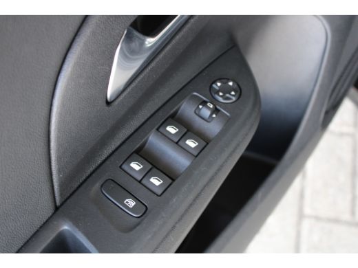 Opel Corsa 1.2 Level 3 LED Koplampen | Apple CarPlay | DAB ontvanger | Cruise Control ActivLease financial lease