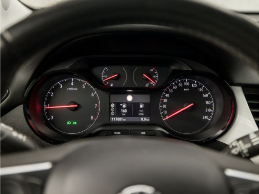 Opel Crossland X 1.2 Sport (APPLE CARPLAY, GROOT NAVI, 360 CAMERA, TREKHAAK, CLIMATE, SPORTSTOELEN, LM VELGEN, GET... ActivLease financial lease