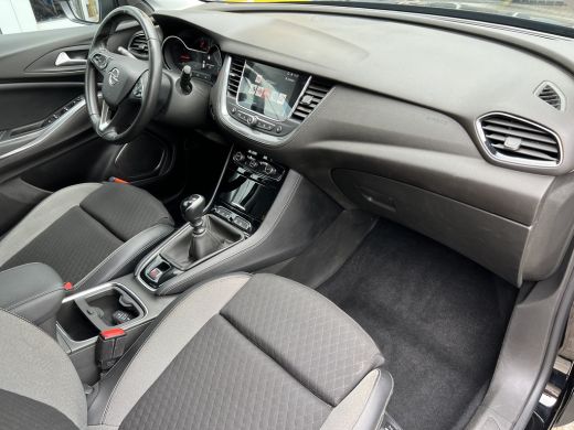 Opel Grandland X 1.2 130PK Turbo Innovation | KEYLESS ENTRY & START| CAMERA| NAVIGATIE| AGR-COMFORTSTOELEN| PARKEE... ActivLease financial lease