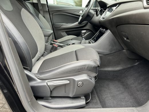 Opel Grandland X 1.2 130PK Turbo Innovation | KEYLESS ENTRY & START| CAMERA| NAVIGATIE| AGR-COMFORTSTOELEN| PARKEE... ActivLease financial lease