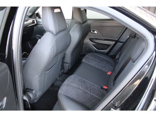 Opel Mokka 1.2 Turbo Ultimate Alcantara | Stoelmassage | Stoelen verwarmd | LED | Keyless ActivLease financial lease