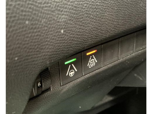 Peugeot 2008 1.2 PureTech Allure Pack Camera | Stoelverwarming | Parkeersensoren achter | Leder/Stof | Adaptie... ActivLease financial lease