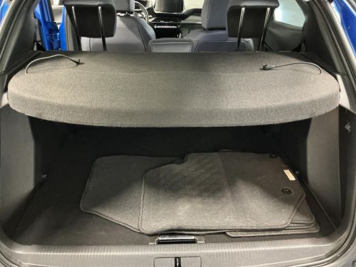 Peugeot 2008 1.2 PureTech Allure Pack Camera | Stoelverwarming | Parkeersensoren achter | Leder/Stof | Adaptie... ActivLease financial lease