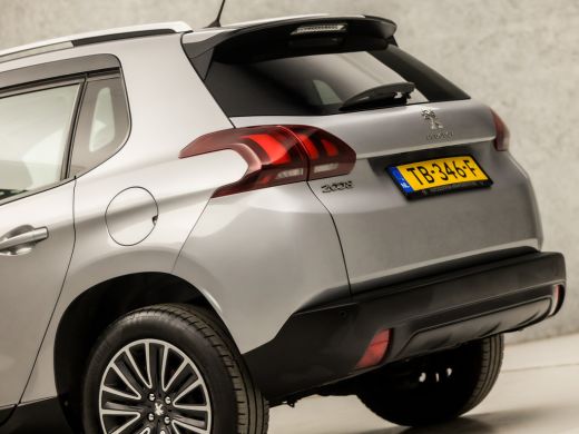 Peugeot 2008 1.2 PureTech Sport (PANORAMADAK, APPLE CARPLAY, NAVIGATIE, LM VELGEN, SPORTSTOELEN, PARKEERSENSOR... ActivLease financial lease