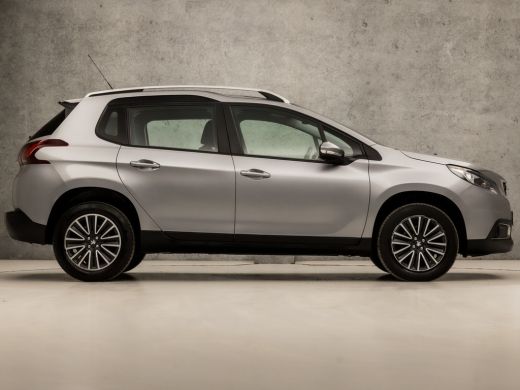 Peugeot 2008 1.2 PureTech Sport (PANORAMADAK, APPLE CARPLAY, NAVIGATIE, LM VELGEN, SPORTSTOELEN, PARKEERSENSOR... ActivLease financial lease