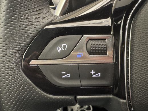 Peugeot 3008 1.2 PureTech GT Camera | Stoelverwarming | Parkeersensoren Rondom | LED | Leer/Stof | 18" Lichtme... ActivLease financial lease