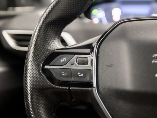 Peugeot 5008 1.2 PureTech GT-Line 7 Persoons (PANORAMADAK, APPLE CARPLAY, GROOT NAVI, 360 CAMERA, LEDER, SPORT... ActivLease financial lease