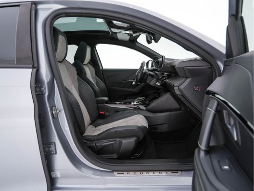 Peugeot e-208 EV GT-Line 350 50 kWh (INCL-BTW) *PANO | FULL-LED | DIGI-COCKPIT | BLINDSPOT | CAMERA | LEATHER-A... ActivLease financial lease