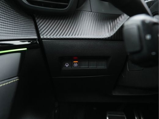 Peugeot e-208 EV GT-Line 350 50 kWh (INCL-BTW) *PANO | FULL-LED | DIGI-COCKPIT | BLINDSPOT | CAMERA | LEATHER-A... ActivLease financial lease