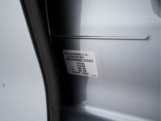 Peugeot e-208 EV GT-Line 350 50 kWh (INCL-BTW) *PANO | FULL-LED | DIGI-COCKPIT | BLINDSPOT | CAMERA | LEATHER-A... ActivLease financial lease