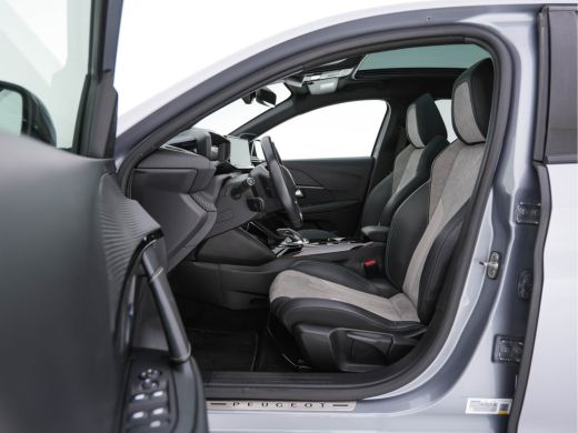 Peugeot e-208 EV GT-Line 350 50 kWh (INCL-BTW) *PANO | FULL-LED | DIGI-COCKPIT | BLINDSPOT | CAMERA | LEATHER-A... ActivLease financial lease