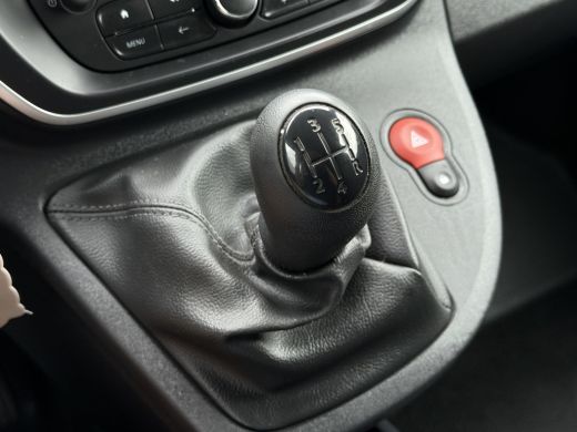 Renault Kangoo 1.5 dCi / L1H1 / 1e EIG. / AIRCO / CRUISE / INRICHTING / NAVI / BLUETOOTH / TREKHAAK ActivLease financial lease