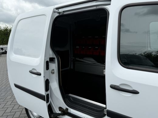 Renault Kangoo 1.5 dCi / L1H1 / 1e EIG. / AIRCO / CRUISE / INRICHTING / NAVI / BLUETOOTH / TREKHAAK ActivLease financial lease