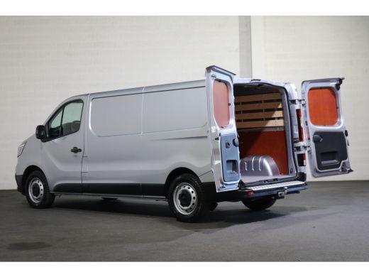 Renault Trafic 2.0 dCi 110pk L2 H1 Airco Navigatie 10dkm ActivLease financial lease