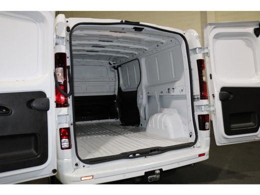Renault Trafic 2.0 dCi 150PK Automaat L2H1 Work Edition Apple Carplay Trekhaak ActivLease financial lease