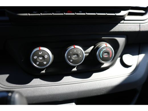 Renault Trafic 2.0 dCi 150PK Automaat L2H1 Work Edition Apple Carplay Trekhaak ActivLease financial lease