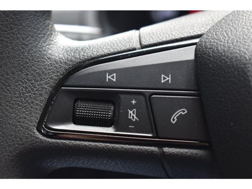 Seat Arona 1.0 TSI Reference / Carplay / Cruise control / Parkeersensoren achter ActivLease financial lease