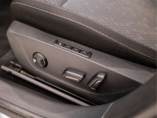 Skoda Octavia Combi 1.0 e-TSI Sport Automaat (VIRTUAL COCKPIT, APPLE CARPLAY, HEAD-UP DISPLAY, STUUR/STOELVERWA... ActivLease financial lease