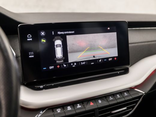 Skoda Octavia Combi 1.0 e-TSI Sport Automaat (VIRTUAL COCKPIT, APPLE CARPLAY, HEAD-UP DISPLAY, STUUR/STOELVERWA... ActivLease financial lease