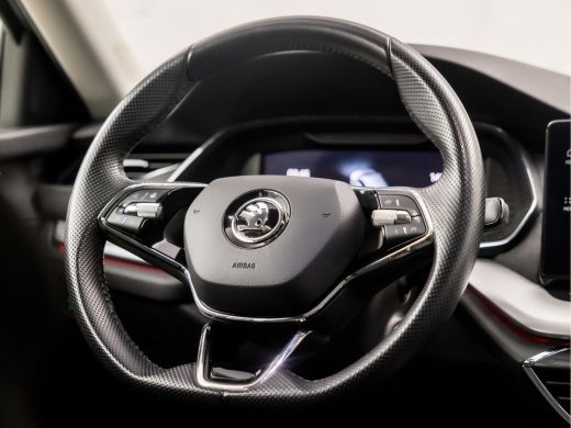 Skoda Octavia Combi 1.0 e-TSI Sport Automaat (VIRTUAL COCKPIT, APPLE CARPLAY, HEAD-UP DISPLAY, STUUR/STOELVERWA... ActivLease financial lease
