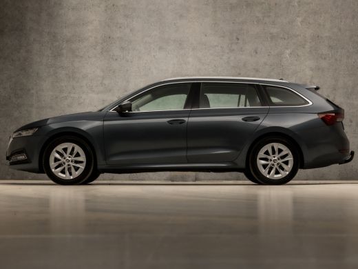 Skoda Octavia Combi 1.0 e-TSI Sport Automaat (VIRTUAL COCKPIT, APPLE CARPLAY, HEAD-UP DISPLAY, STUUR/STOELVERWA... ActivLease financial lease