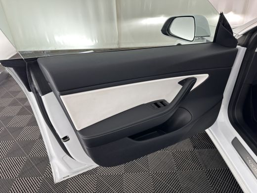 Tesla Model 3 Long Range AWD 75 kWh [ 3-Fase ] (INCL-BTW) Aut. *PANO | AUTO-PILOT | LUXURY-LEATHER | TOWBAR | K... ActivLease financial lease