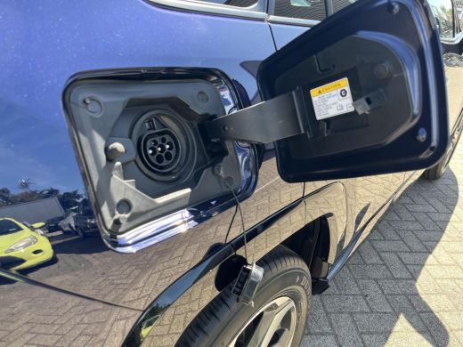 Toyota RAV4 2.5 Plug-in Hybrid AWD Bi-Tone Plus ActivLease financial lease