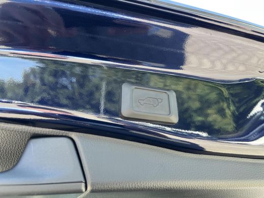 Toyota RAV4 2.5 Plug-in Hybrid AWD Bi-Tone Plus ActivLease financial lease