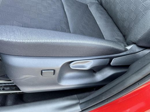 Toyota Yaris 1.5 Hybrid 115 Dynamic Comfortpack ActivLease financial lease