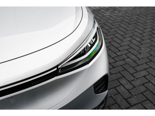 Volkswagen ID.4 Pro Limited Edition Inclusief &euro;2000,- inruilvoordeel | 'App-Connect' draadloze smartphone integra... ActivLease financial lease