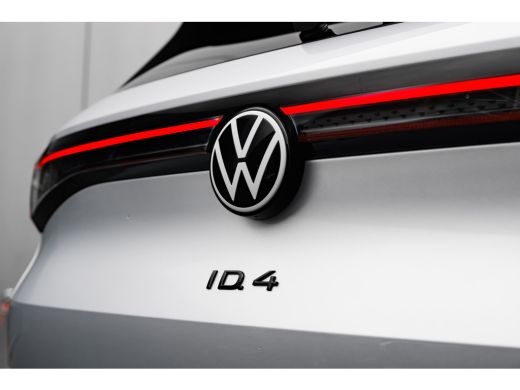 Volkswagen ID.4 Pro Limited Edition Inclusief &euro;2000,- inruilvoordeel | 'App-Connect' draadloze smartphone integra... ActivLease financial lease