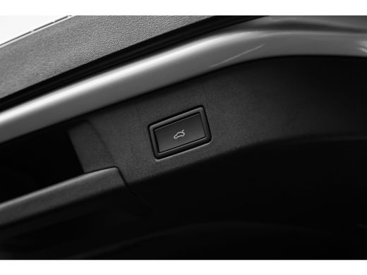 Volkswagen ID.4 Pro Limited Edition Inclusief &euro;2000,- inruilvoordeel | 'App-Connect' draadloze smartphone integra... ActivLease financial lease