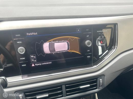 Volkswagen Polo 1.0 TSI 95PK DSG AUTOMAAT COMFORTLINE PARKEERSENSOREN CARPLAY ADAPTIVE CRUISE CONTROLE NETTE AUTO!! ActivLease financial lease