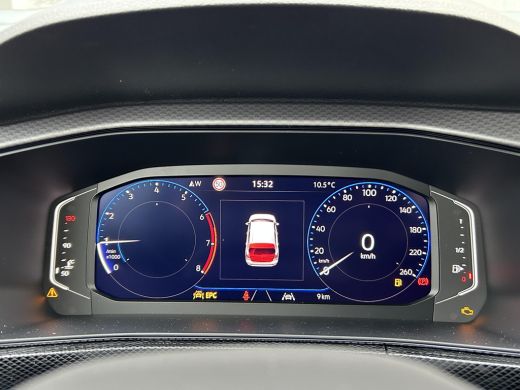 Volkswagen T-Cross Life Edition Inclusief €2000,- inruilvoordeel | 'App-Connect' draadloze smartphone integratie | A... ActivLease financial lease