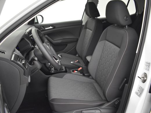 Volkswagen T-Cross Life Edition Inclusief €2000,- inruilvoordeel | 'App-Connect' draadloze smartphone integratie | A... ActivLease financial lease
