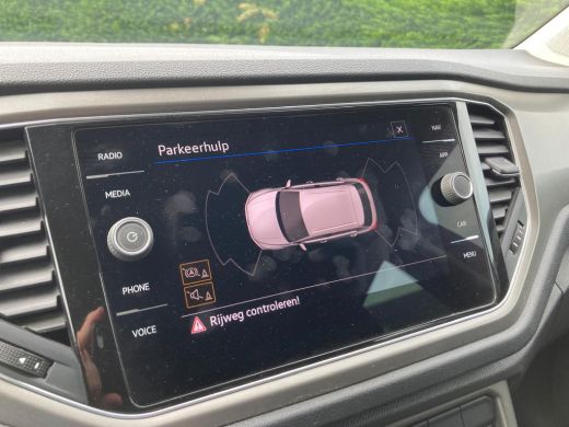 Volkswagen T-Roc 1.0 TSI Style Business 110 pk | Navi | Carplay | Climate ActivLease financial lease